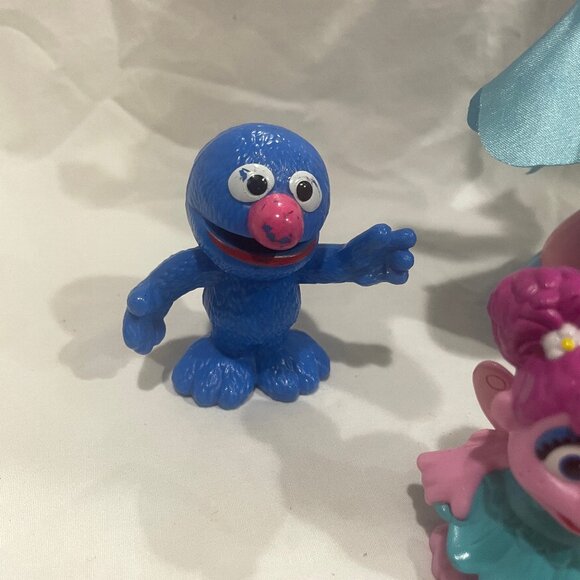 Sesame Street Lot: Abby Cadabby Toy For Parts, display only & Elmo, Oscar, Grovr - Picture 3 of 16